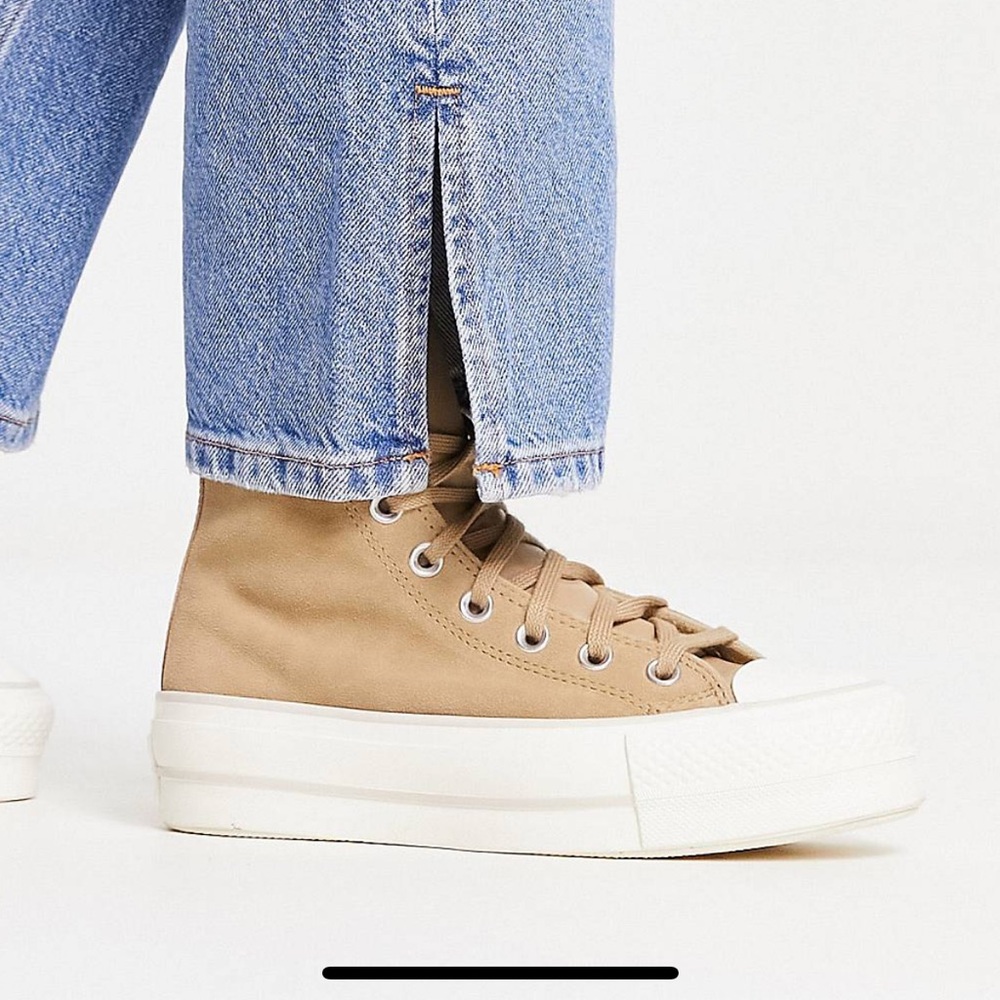Converse chuck Taylor all star lift platforms in desert sand